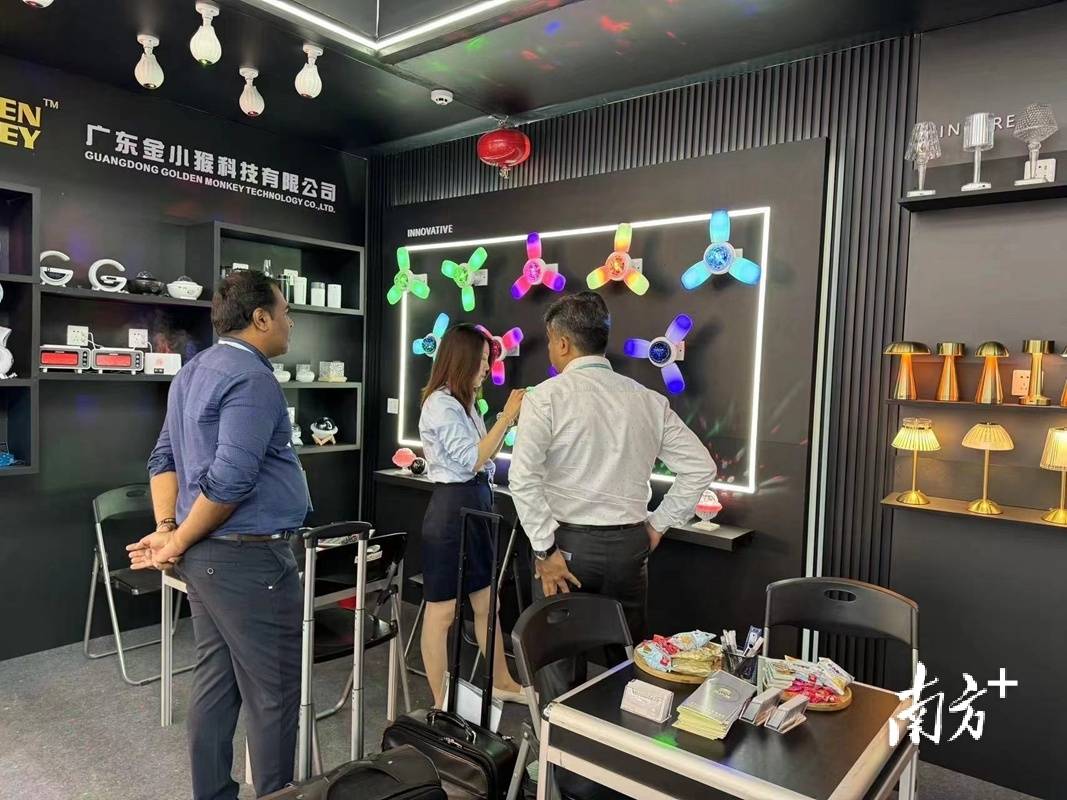 又迎开门红 熊猫债走俏助人民币国际化