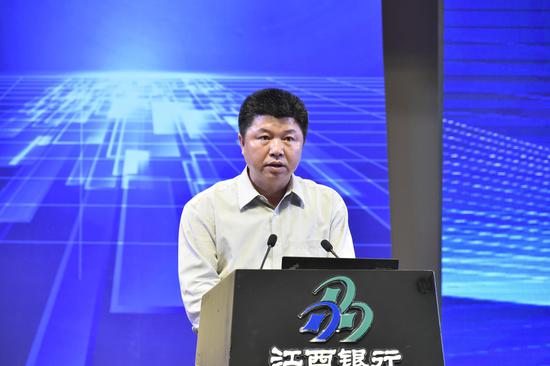 毛伟明在省机场集团调研：为融入“双循环”格局赋能 为群众更便捷出行提质