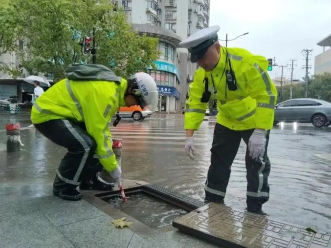现代投资股份有限公司：为群众出行保驾护航