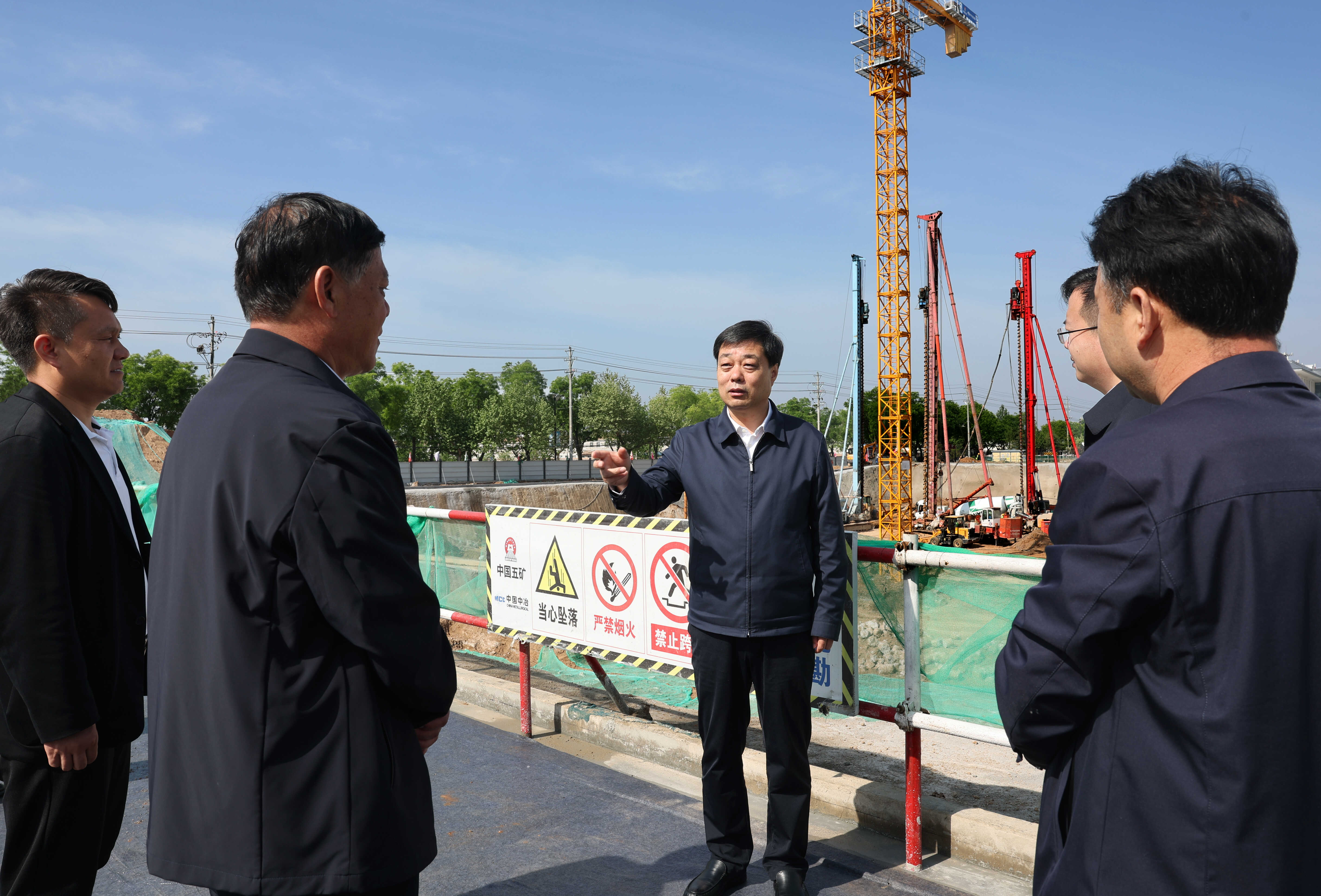 周立志调研市属国有企业