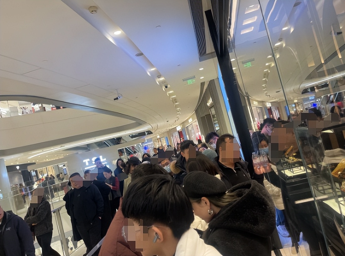 上午1061元/克，下午1082元/克，金饰价1天上涨2次！