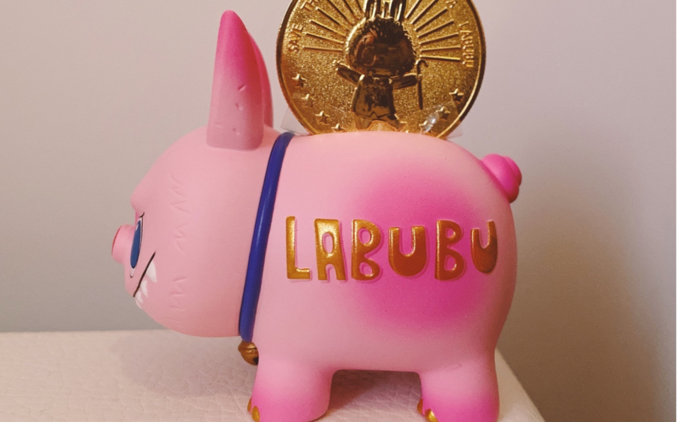 存款5万元就送LABUBU？银行回应了！