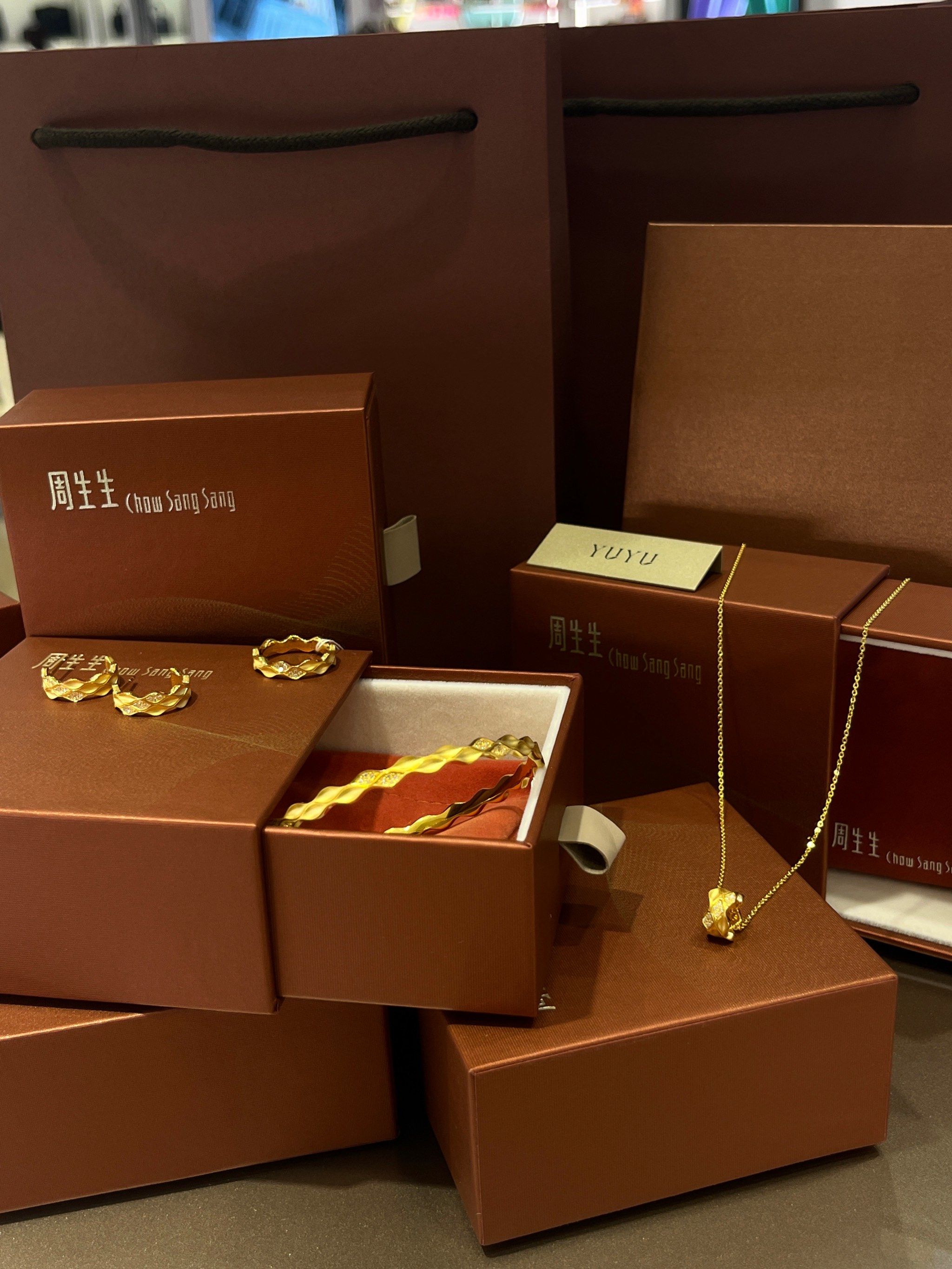 注意！8月1日起，现金买黄金、钻石超10万元需上报