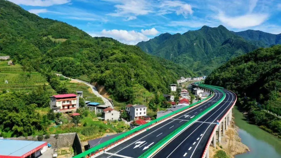 湖南建投平益高速两项成果荣获 “茅以升科学技术奖——交通运输科学技术奖”