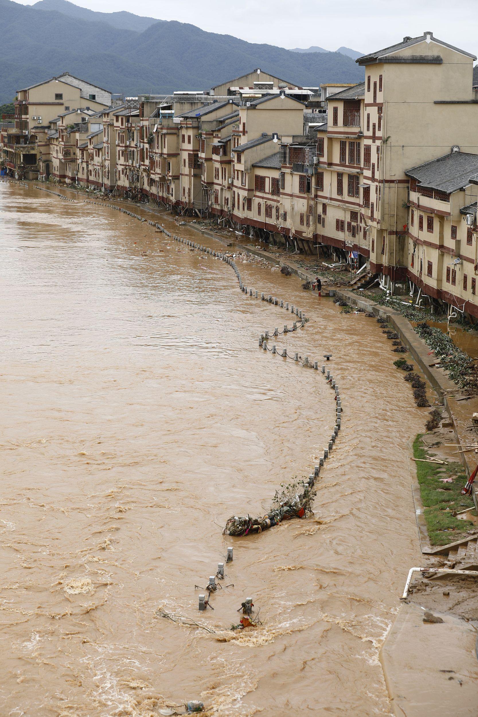 福建广东广西海南等地有暴雨到大暴雨 北方多对流天气 蒙晋冀黑等地有强降雨